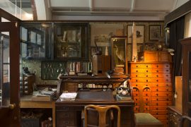 Mark Dion. The Bureau of the Centre for the Study of Surrealism and Its Legacy 1