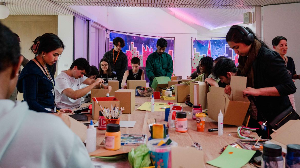 photo of young people at an art workshop