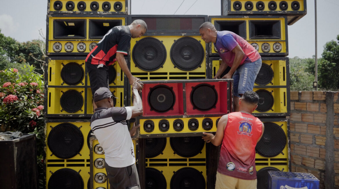 Radiola Film Still 1